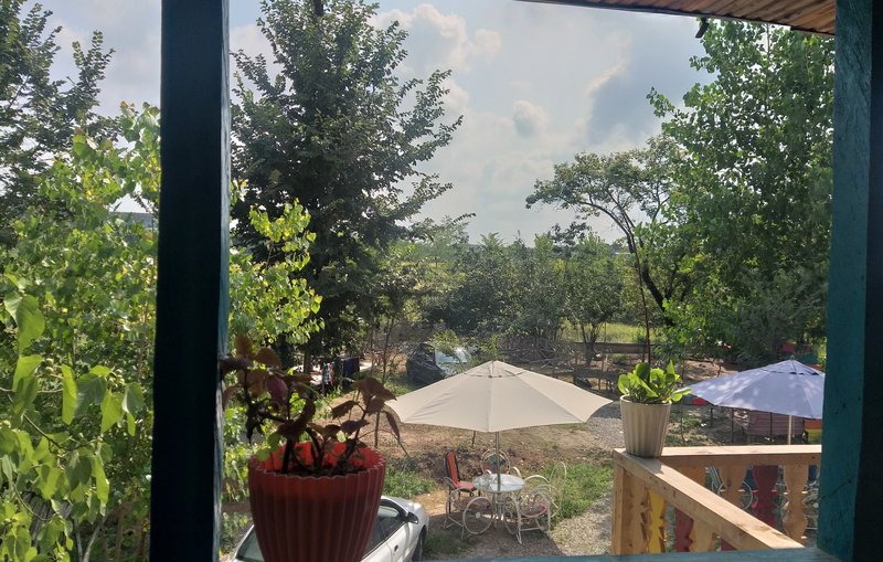 اجاره ویلا باغ واحد کاتیک